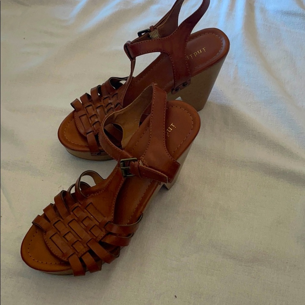 Tan Wedges